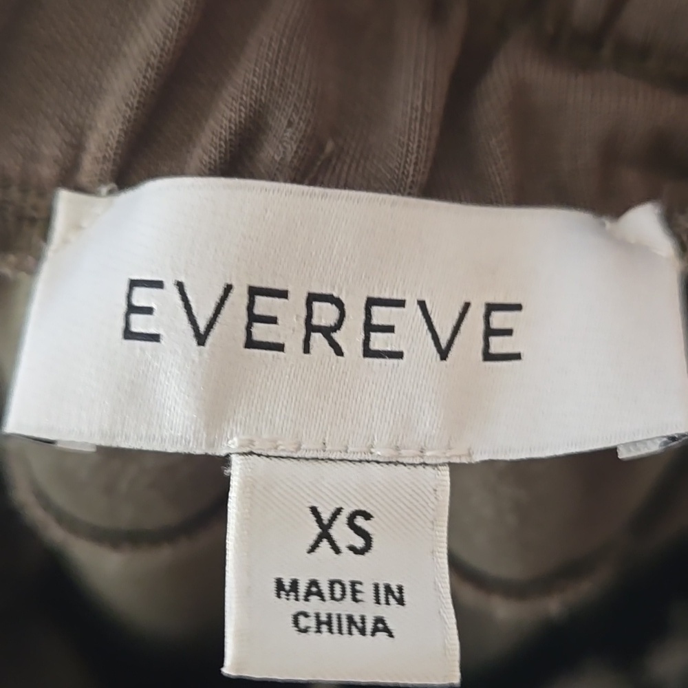 Evereve Ari Cargo Joggers - Picture 9 of 12